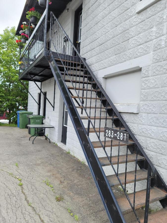 Vibrant Apartment In The Heart Of The Town Edmundston Zewnętrze zdjęcie